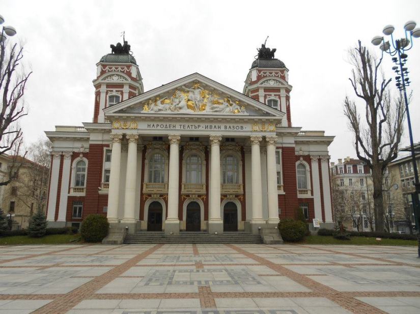 225400_10152614799560293_82803863_n